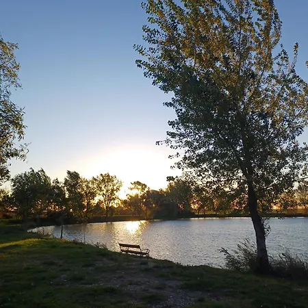 Vamus Vendeg- Es Rendezvenyhaz Pensiune Vámosszabadi