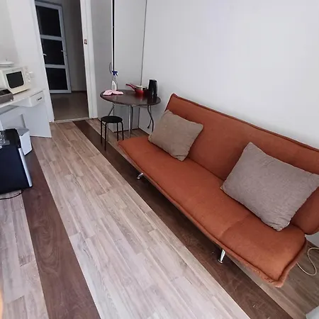 Vamus Vendeg- Es Rendezvenyhaz 3* Vámosszabadi