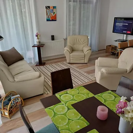 Vamus Vendeg- Es Rendezvenyhaz Pensiune 3*