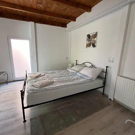 Vamus Vendeg- Es Rendezvenyhaz Pensiune Vámosszabadi