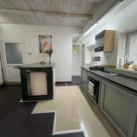 Vamus Vendeg- Es Rendezvenyhaz 3* Vámosszabadi