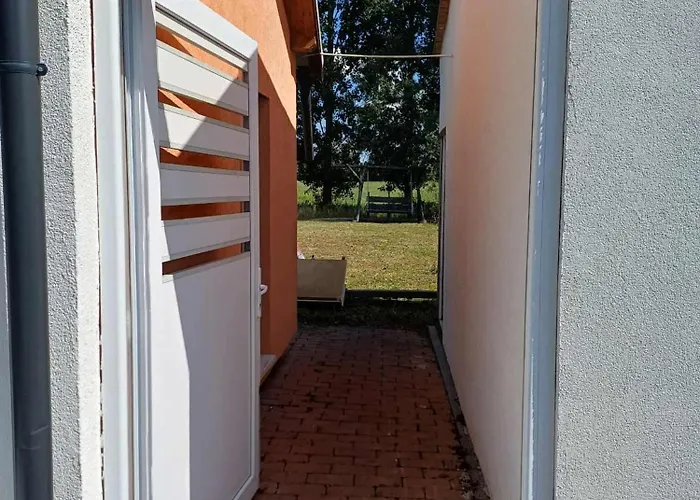 Pensjonat Vamus Vendeg- Es Rendezvenyhaz